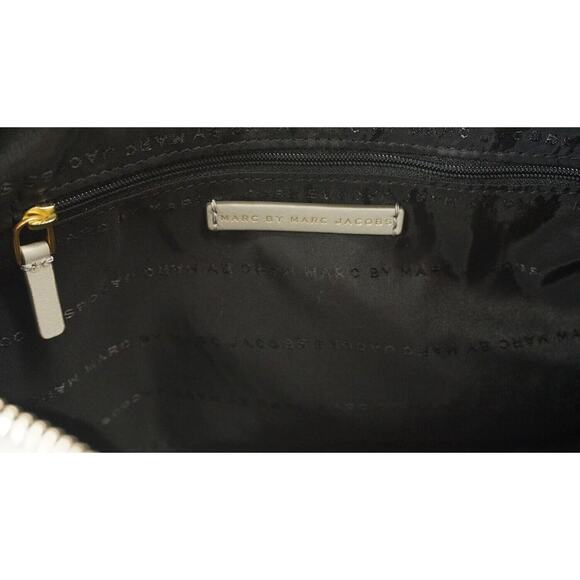 Marc by Marc Jacobs Washed Up Messenger Hobo Crossbody Bag New Grey Leather - Picture 4 of 10